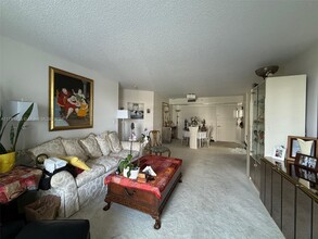 3530 Mystic Pointe Dr, Unit 512 in Aventura, FL - Building Photo - Building Photo