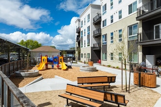 Shiloh Terrace in Windsor, CA - Building Photo - Building Photo