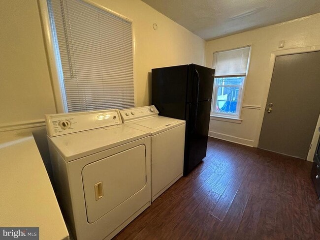 property at 718 E Thayer St