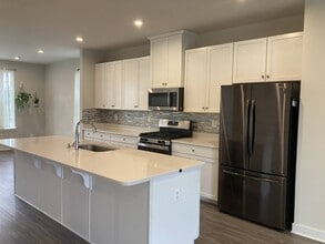 301 Theodora Way in Newark, DE - Building Photo - Building Photo