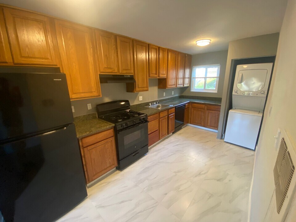 4740 Appian Way in El Sobrante, CA - Building Photo