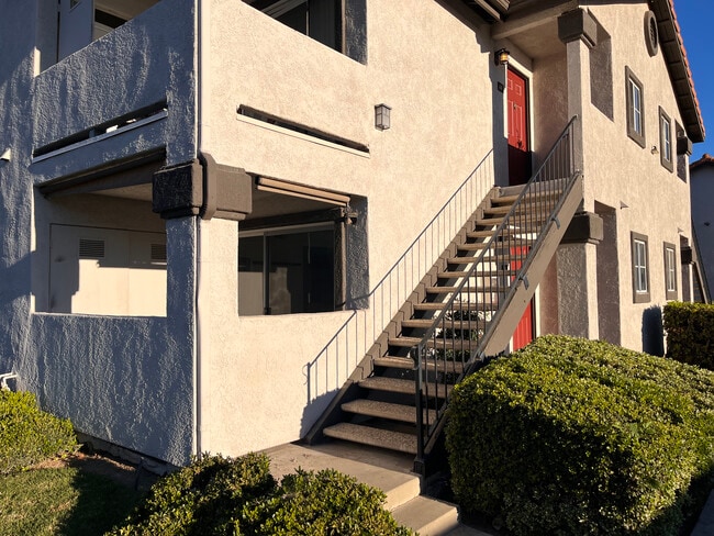 16377 Lakeshore Dr in Lake Elsinore, CA - Building Photo - Building Photo