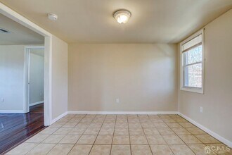 2102 Woodbridge Ave-Unit -3 in Edison, NJ - Building Photo - Building Photo