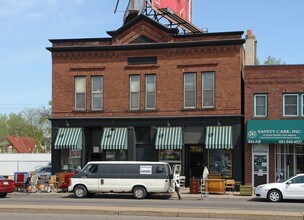 935 W University Ave in St. Paul, MN - Building Photo - Building Photo