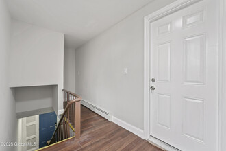 69 2nd St in Albany, NY - Building Photo - Building Photo