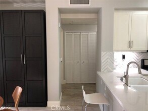 13044 Pacific Promenade in Los Angeles, CA - Building Photo - Building Photo