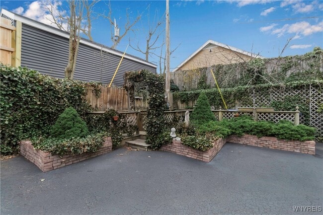 property at 2050 Delaware Ave