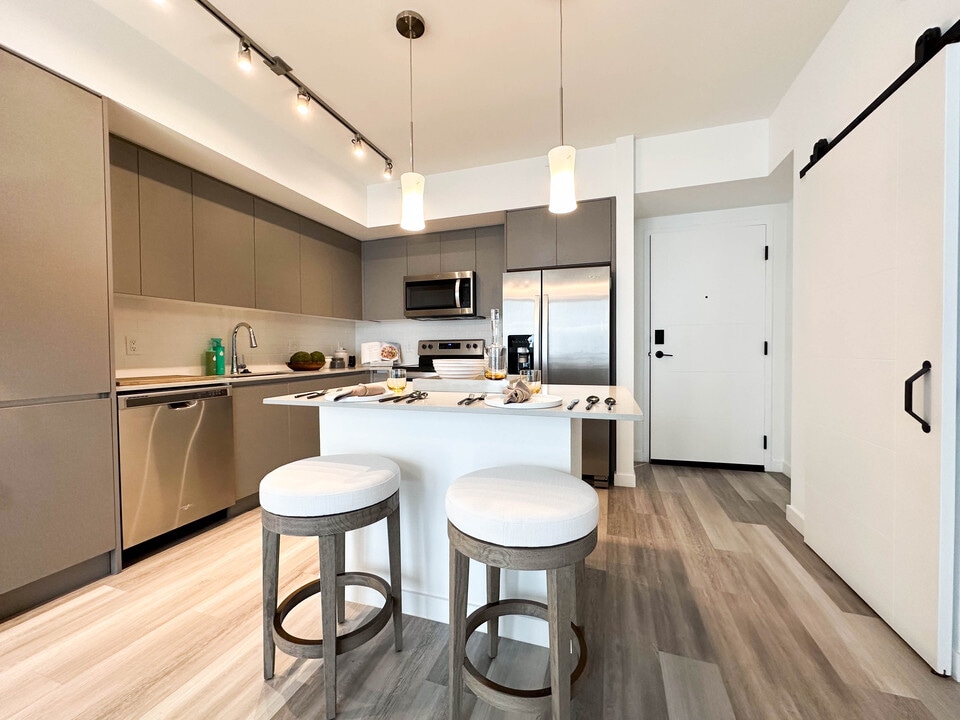 670 NE 1st Pl, Unit B3 in Hialeah, FL - Building Photo