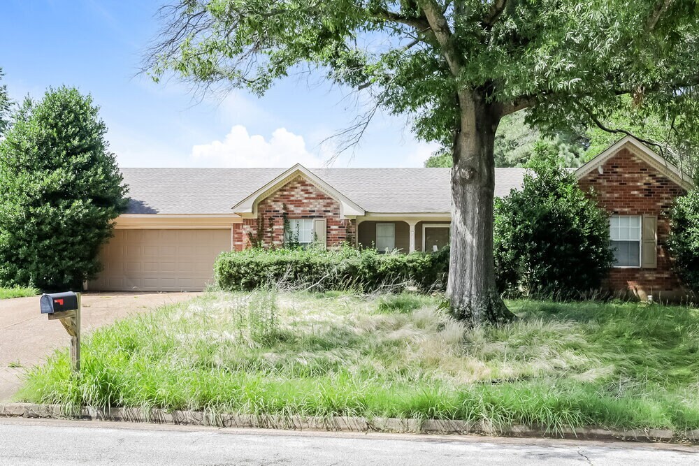 7018 Cobblestone Dr in Memphis, TN - Building Photo