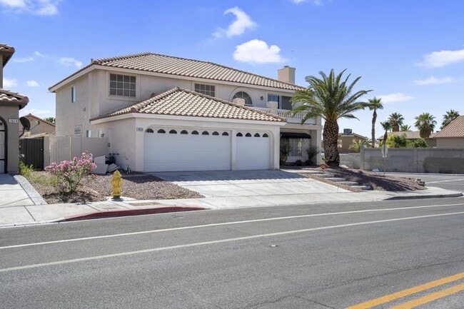 property at 3604 N Campbell Rd