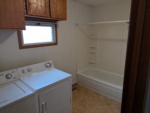 426 Maple St in Chadron, NE - Foto de edificio - Building Photo