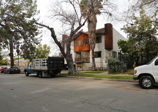 2243 Niagara St in Burbank, CA - Building Photo - Building Photo