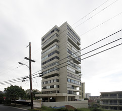 Maile Tower in Honolulu, HI - Foto de edificio - Building Photo
