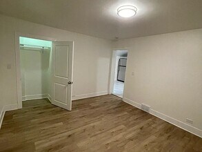 269 E Woodland Rd, Unit 1 in Lake Forest, IL - Building Photo - Building Photo