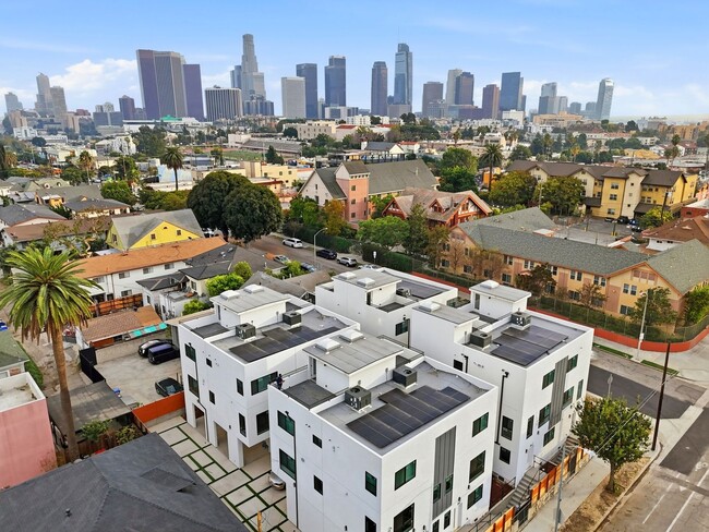 1656 Rockwood St in Los Angeles, CA - Building Photo - Building Photo