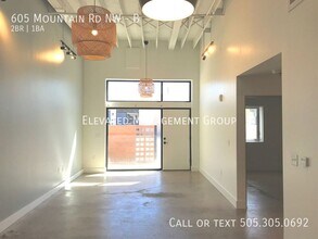 605 Mountain Rd NW in Albuquerque, NM - Building Photo - Building Photo