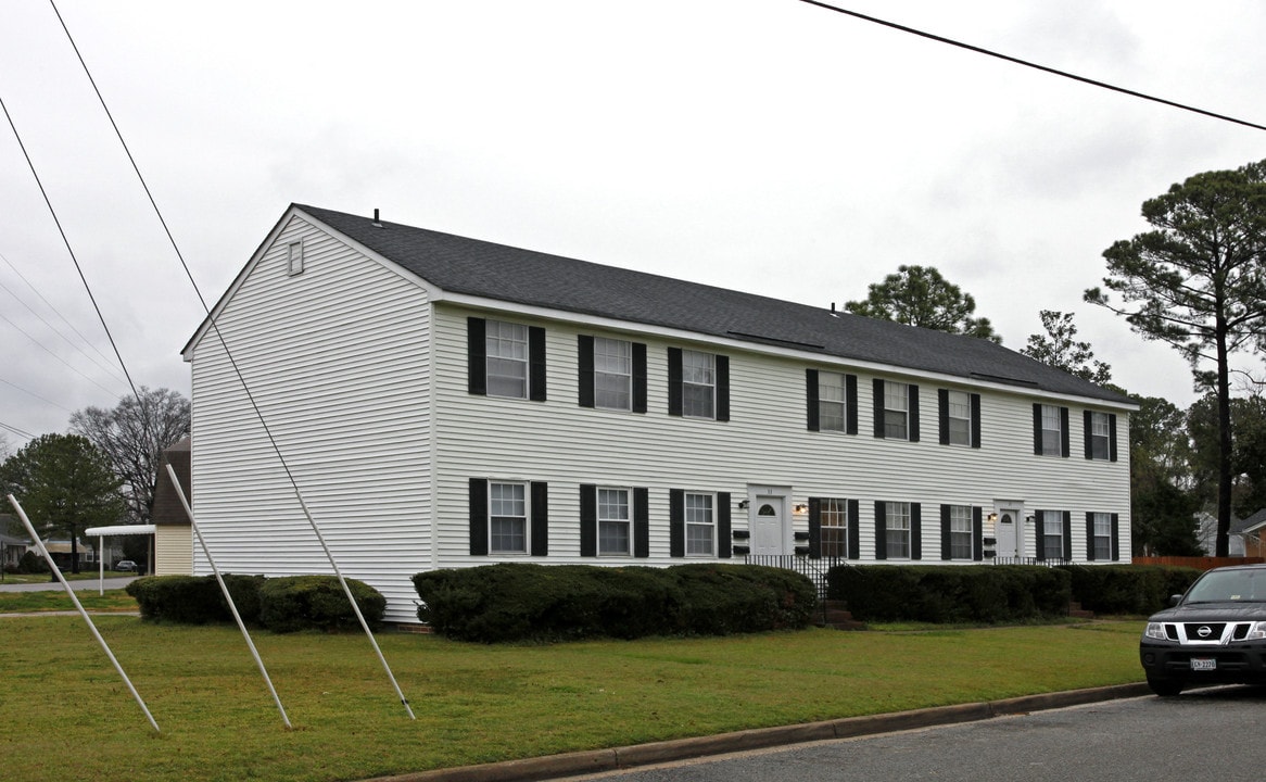 33 Harris Rd in Portsmouth, VA - Building Photo