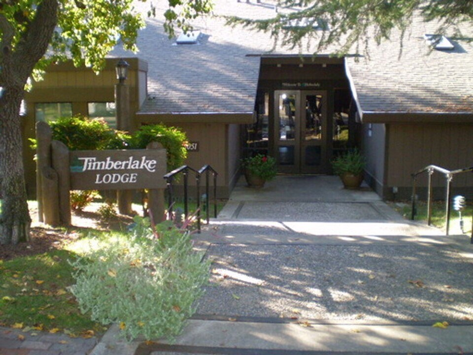 947 Fulton Ave in Sacramento, CA - Building Photo