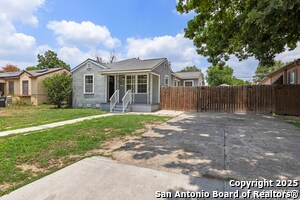 2233 Texas in San Antonio, TX - Building Photo - Building Photo