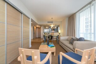 18695 Collins Ave in Sunny Isles Beach, FL - Building Photo