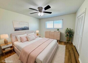 340 N Houston in Webster, TX - Building Photo - Building Photo