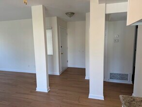 247 Alestar St, Unit 4 in Vista, CA - Building Photo - Building Photo