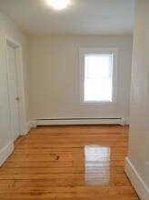 48 Line St, Unit 2R in Somerville, MA - Building Photo - Building Photo