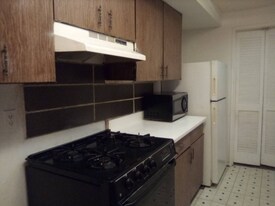 10218 Prince Pl in Largo, MD - Building Photo