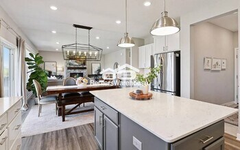 2090 Paisley Path in Chanhassen, MN - Building Photo - Building Photo