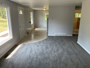 4860 Pinedell Ave NE in Comstock Park, MI - Building Photo - Building Photo