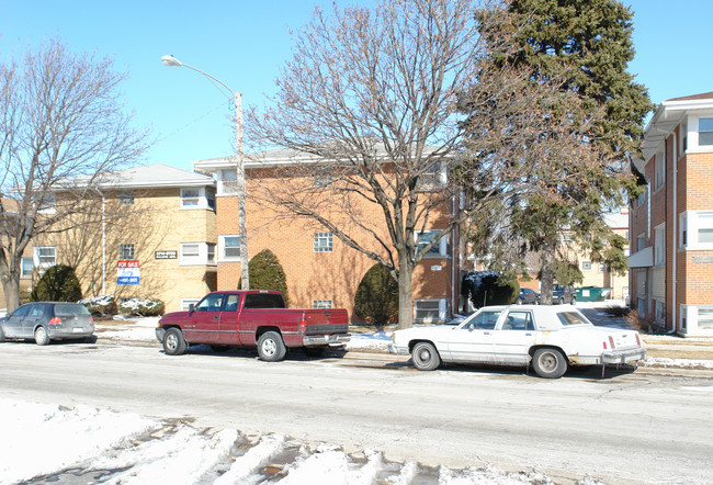 9710-9712 Pacific Ave in Franklin Park, IL - Building Photo - Building Photo