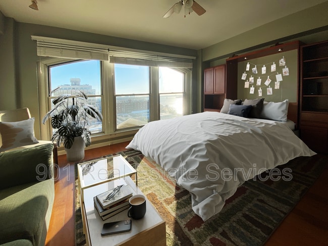 66 Monroe Ave in Memphis, TN - Building Photo - Building Photo