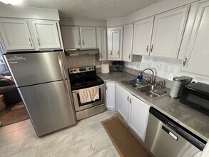 517 N 900 W in Salt Lake City, UT - Building Photo - Building Photo