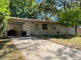 632 Eastborough Ln in Lincoln, NE - Building Photo