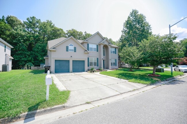 property at 1813 Laurel Oak Ln