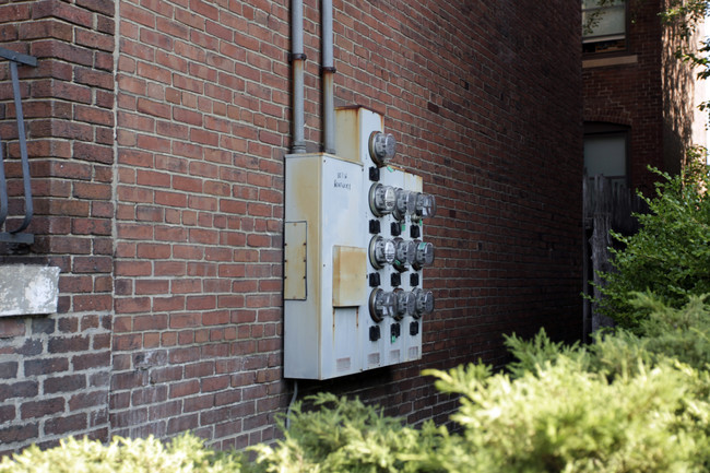 Russell Apartments in Louisville, KY - Building Photo - Building Photo