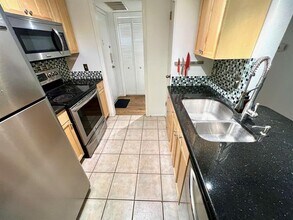 4845 Cedar Springs Rd in Dallas, TX - Building Photo - Building Photo