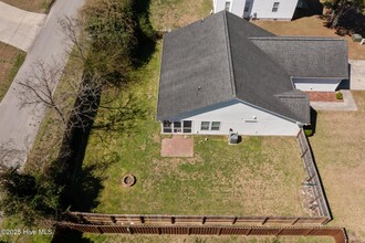 219 Derby Downs Dr in Sneads Ferry, NC - Building Photo - Building Photo