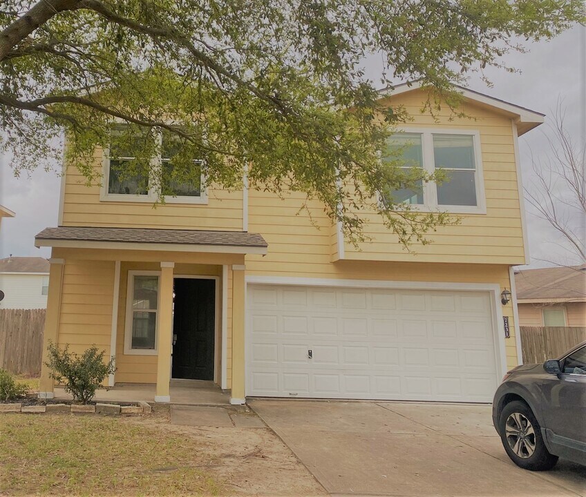 7231 Enchanted Creek Dr in Cypress, TX - Building Photo
