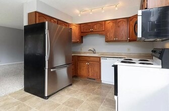 4633 Euclid Ave in Des Moines, IA - Foto de edificio - Building Photo