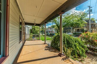 1042 E Gorham St in Madison, WI - Building Photo - Building Photo