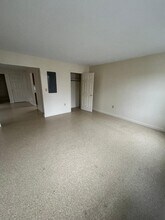 64 Spring St in Keene, NH - Foto de edificio - Building Photo
