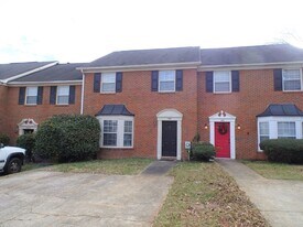 1522 Paces Ferry N SE in Smyrna, GA - Building Photo