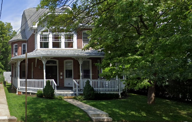 215 Highland Ave, Unit 2