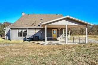 1704 Frog Pond Rd in Sherman, TX - Building Photo - Building Photo
