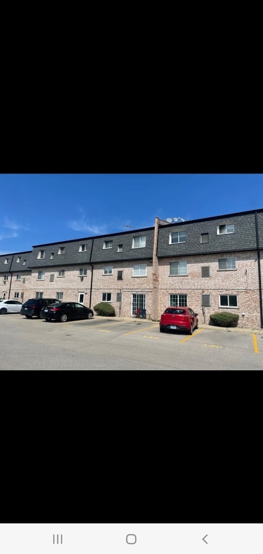 9460 Bay Colony Dr in Des Plaines, IL - Building Photo - Building Photo