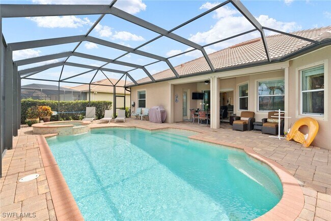 8095 Piedmont Dr in Naples, FL - Building Photo - Building Photo