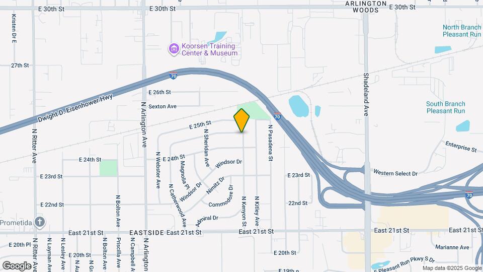 2432 N Kenyon St Mapa y Detalles de la Ubicación