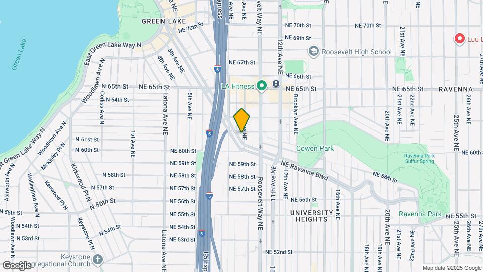 824 NE Ravenna Blvd Map and Location Details