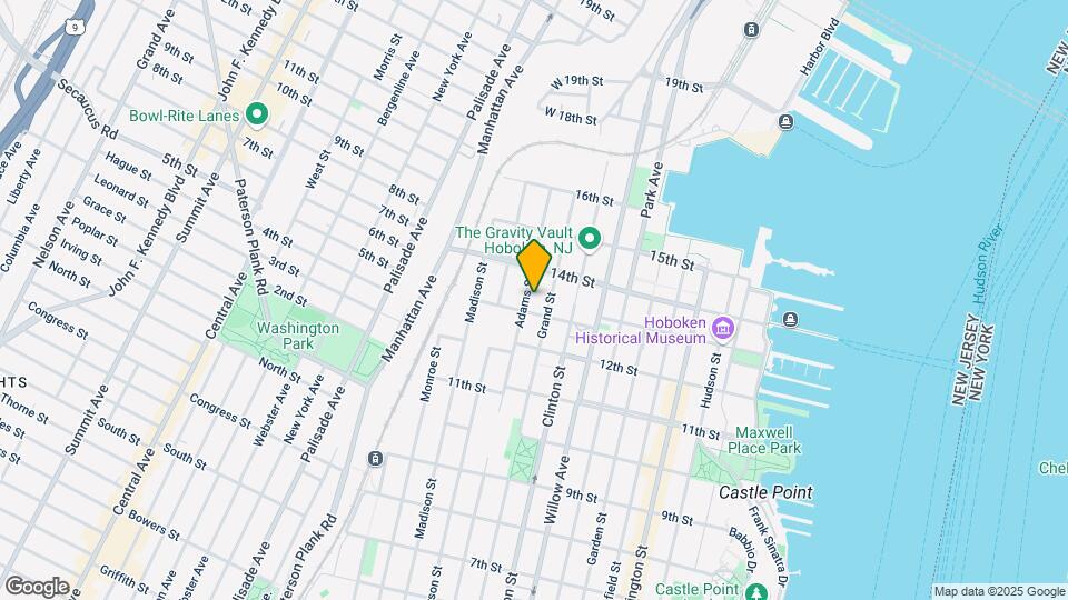 1300 Grand St Mapa y Detalles de la Ubicación